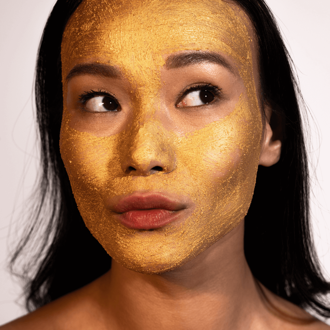 ioan peeling masker op gezicht vrouw